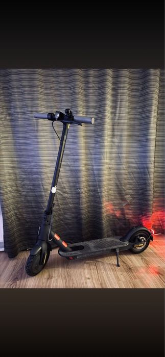 Trotineta Xiaomi MI Electric Scooter Essential