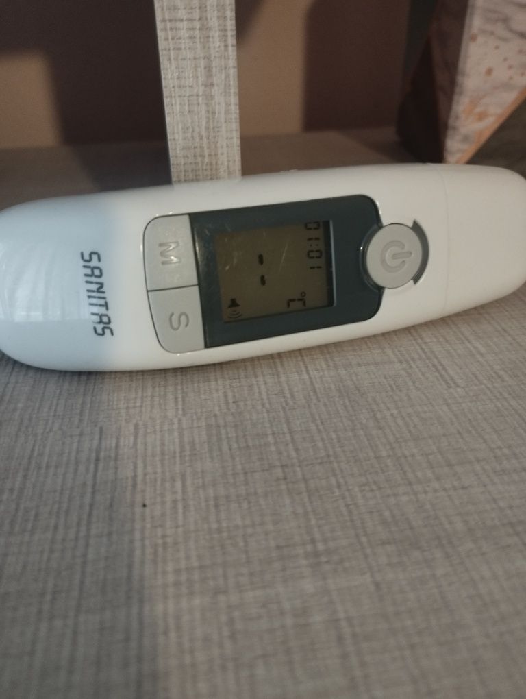 Безконтактен термометър за деца