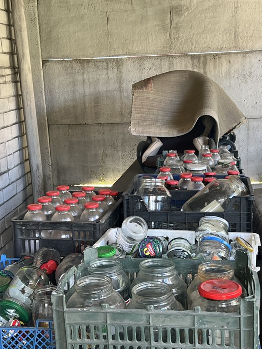 Продам банки разные 60тг самовывоз район 35кв