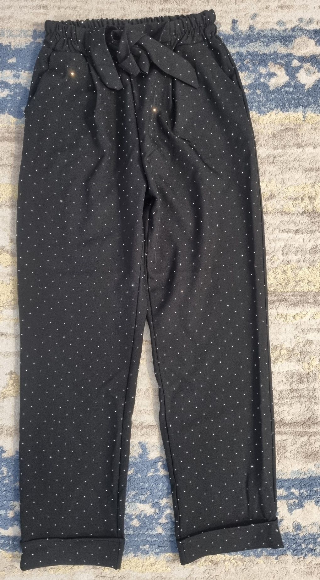 Pantaloni negri eleganti