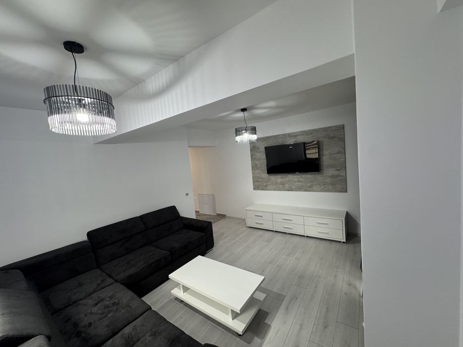 De inchiriat apartament 2 camere bloc nou