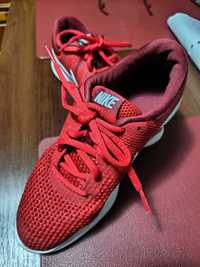 Nike dama marimea 37