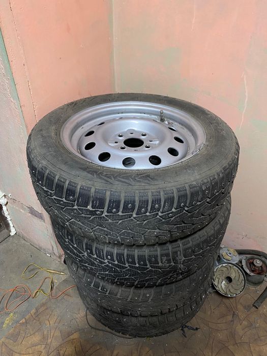 Продам шины с штампом зимние
