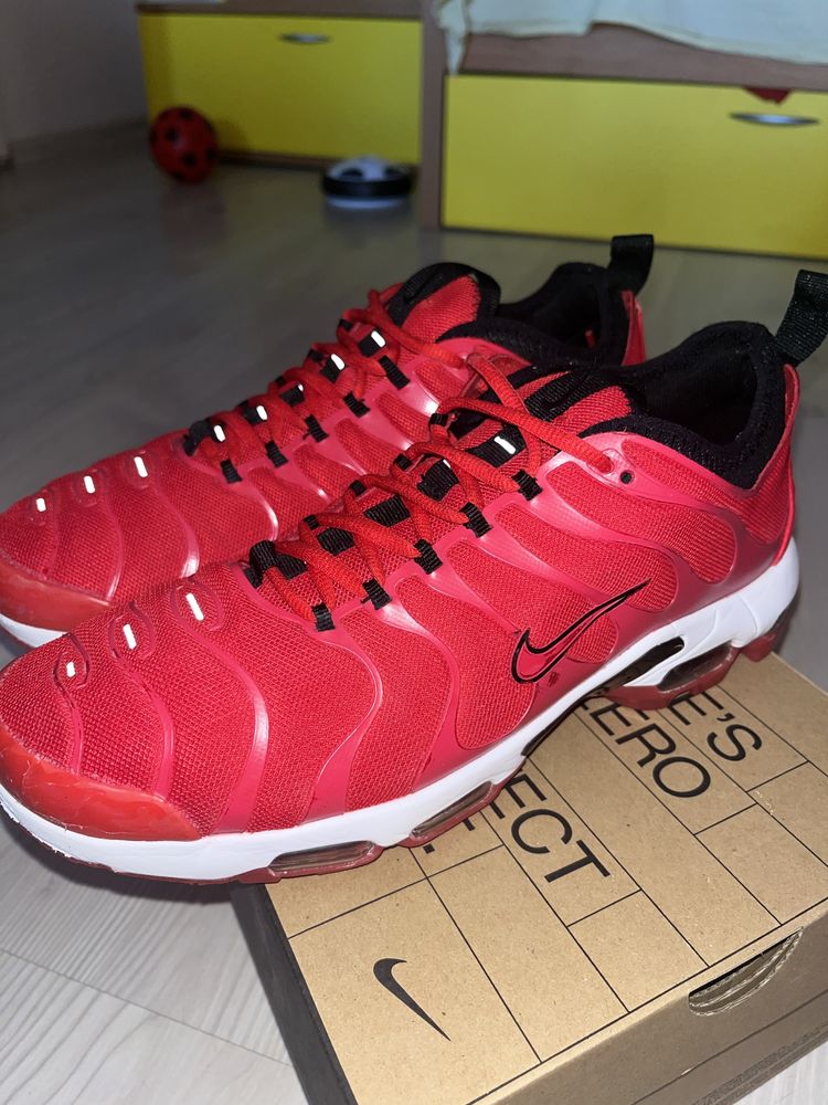 nike tn ultra red