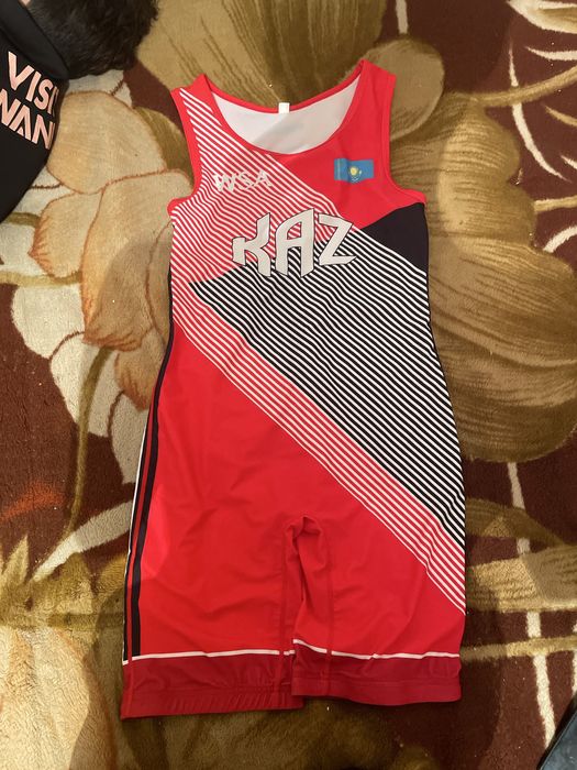 нательник вообще не одета