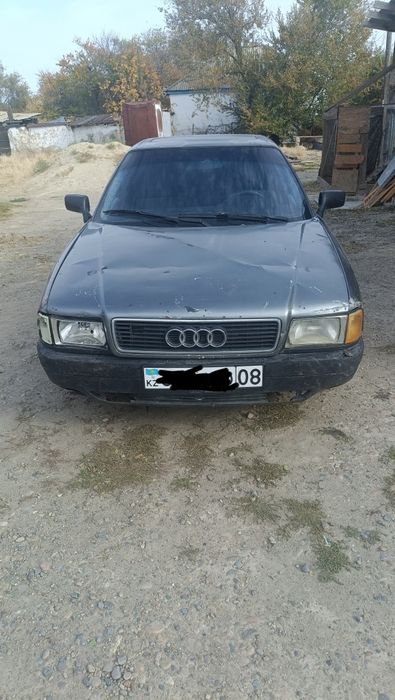 Машина Ауди 80 в3