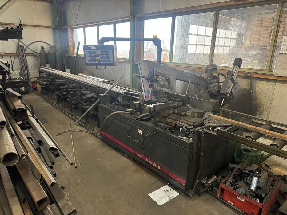 Fierastrau taiere metal automat cu banda