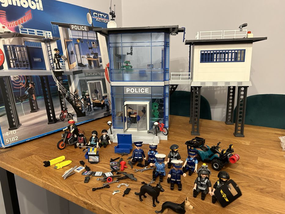 playmobil - sectie de politie cu inchisoare