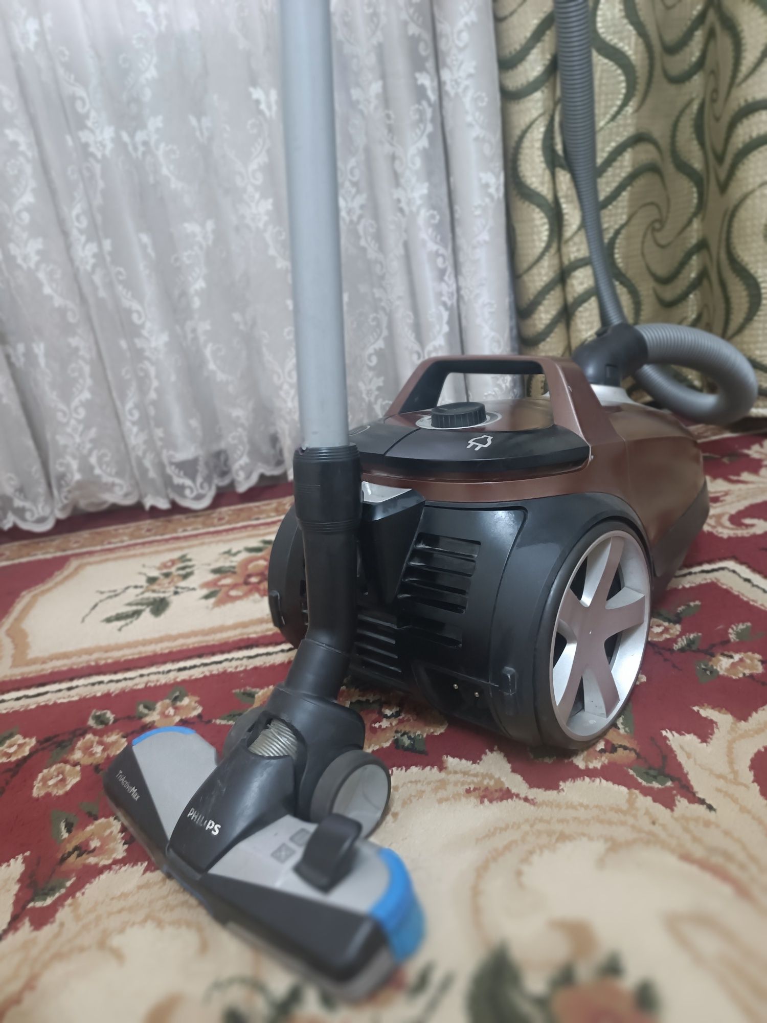 Pilesos philips noviy motor