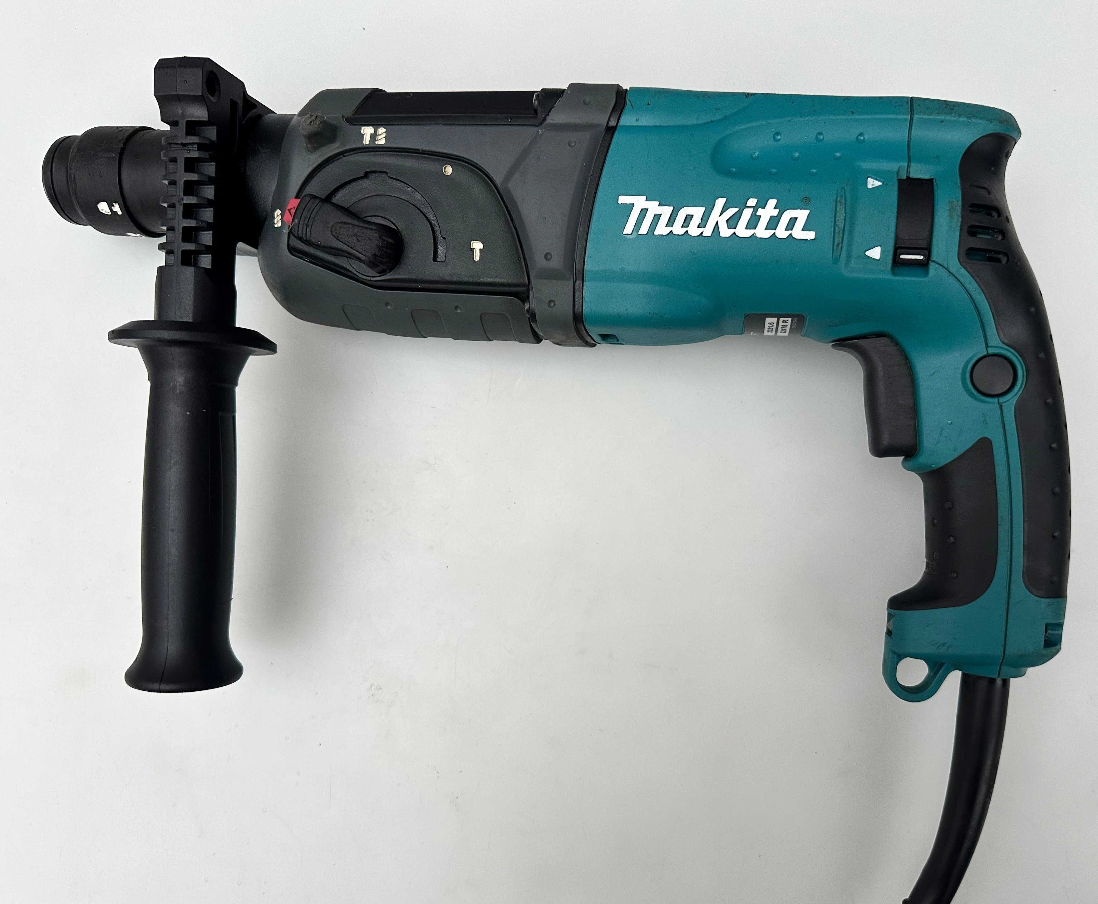 Makita HR2470FT - Перфоратор със сменяем патронник!