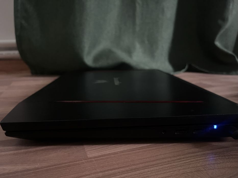 Laptop gaming Acer Predator Helios 300 PH317-51, i7,GTX 1060, 16GB RAM