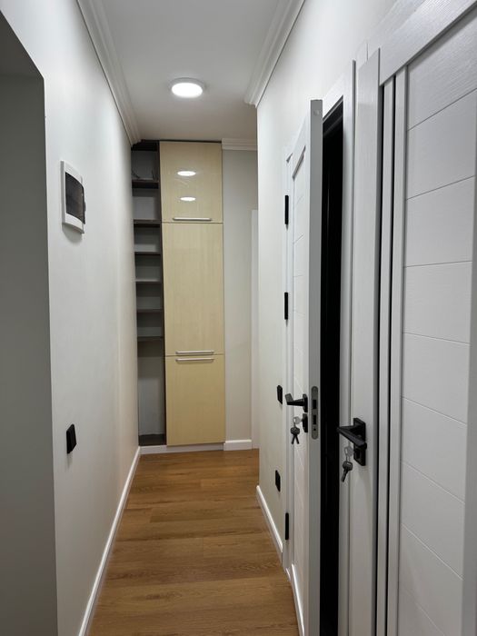 М.Ойбек , 2/2/4 , 56 м2 ,квартира с новым ремонтом и техникой