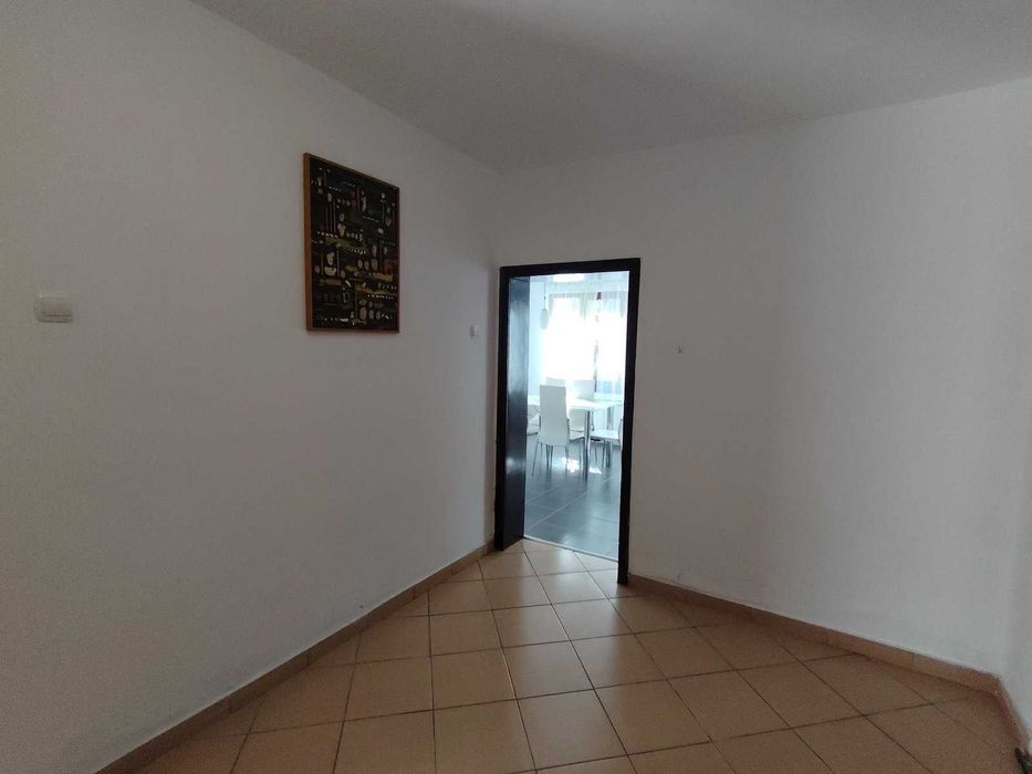 Къща и магазин в Тетевен !