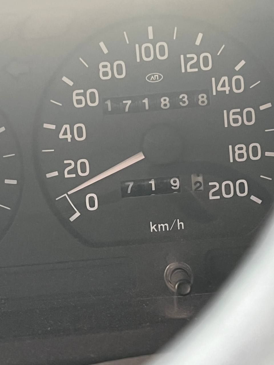Volga 3110 sotiladi
