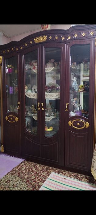 Продам  сервант не дорого