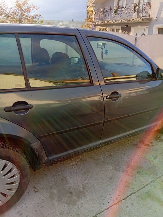 Vând golf  4 benzină