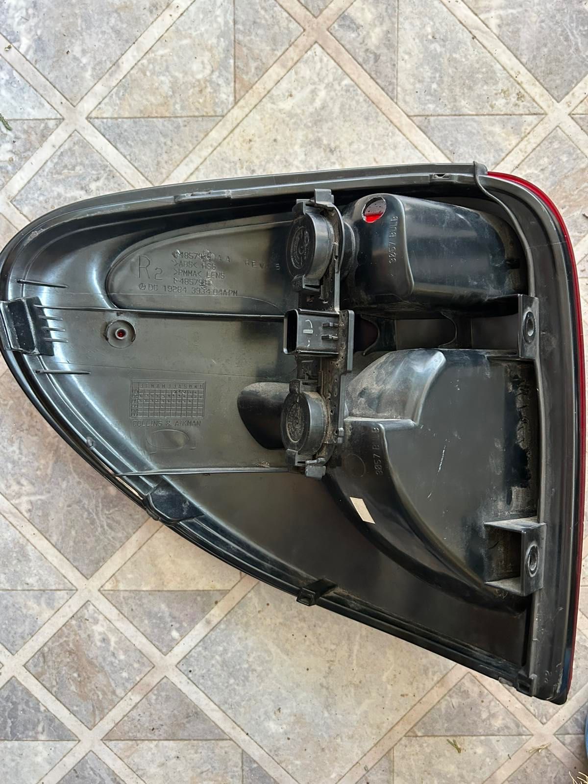 Десен стоп за Dodge Grand Caravan Chrysler Voyager 2001-2009-запазен