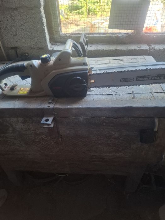 Электрическая пила