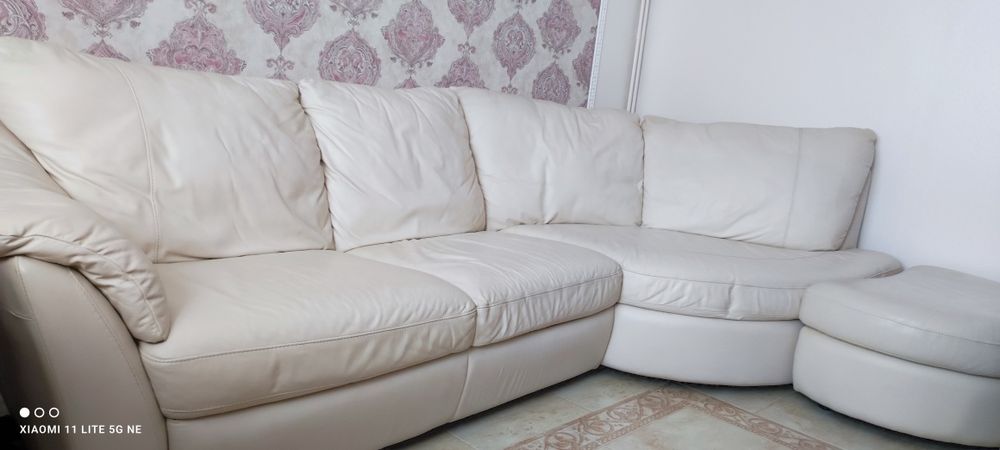 Canapea din piele Ikea