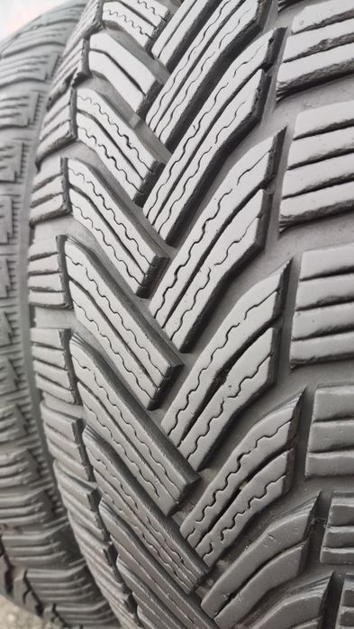2бр. зимни гуми 205/60/16 Michelin Alpin 6
dot4721
6.7mm
Много добро с