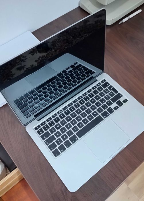 Macbook Pro 13" in stare excelentă! SSD 256 + 8GB ram
