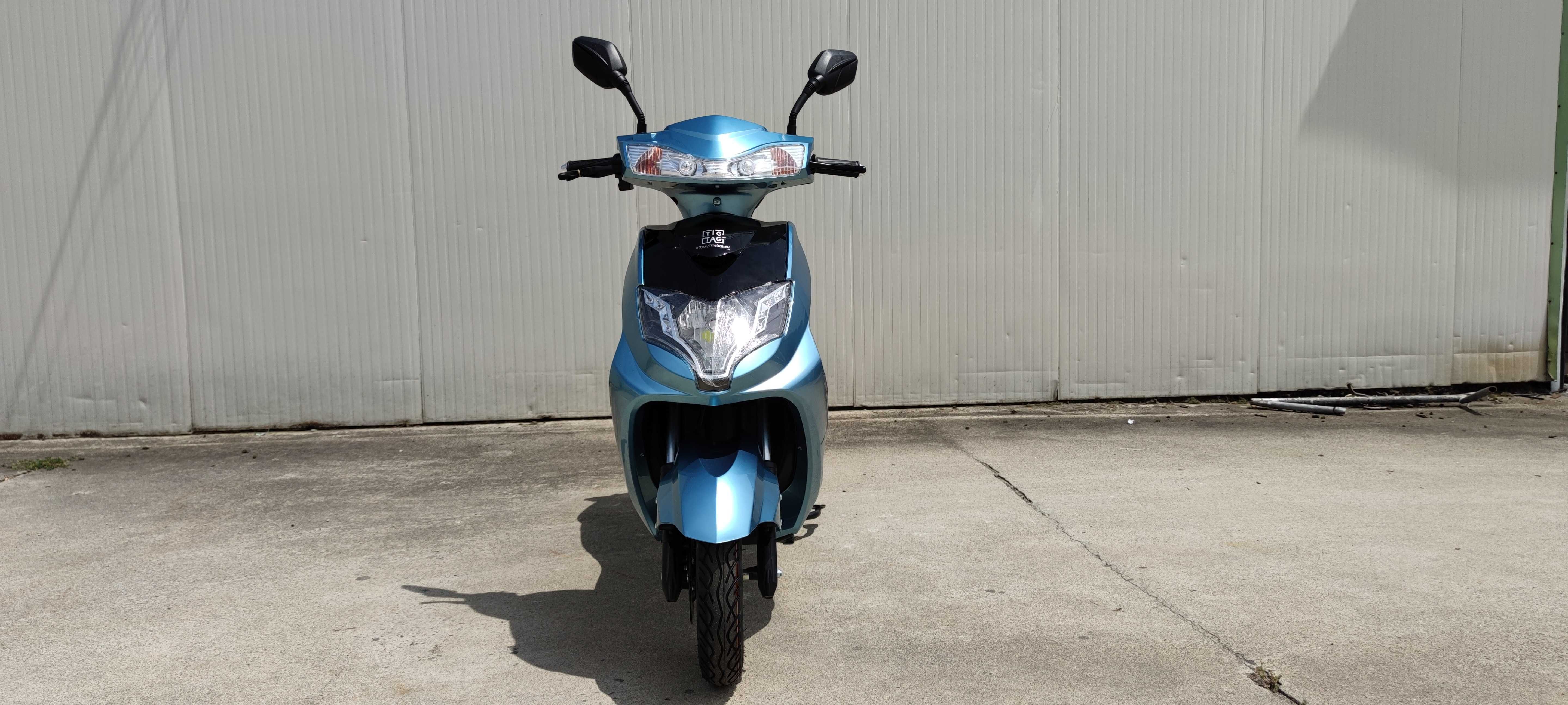Електрически скутер модел ЕМ006 My Force  син цвят с регистрация