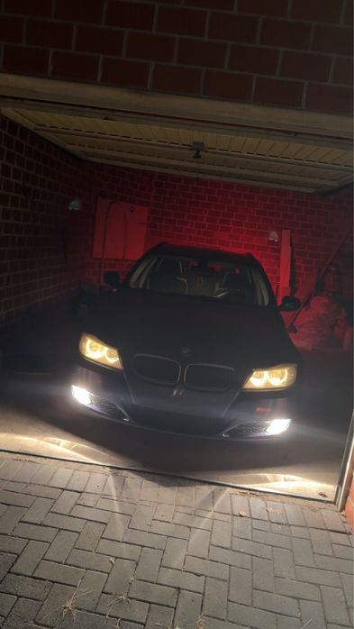 Bmw 318D Touring 2012