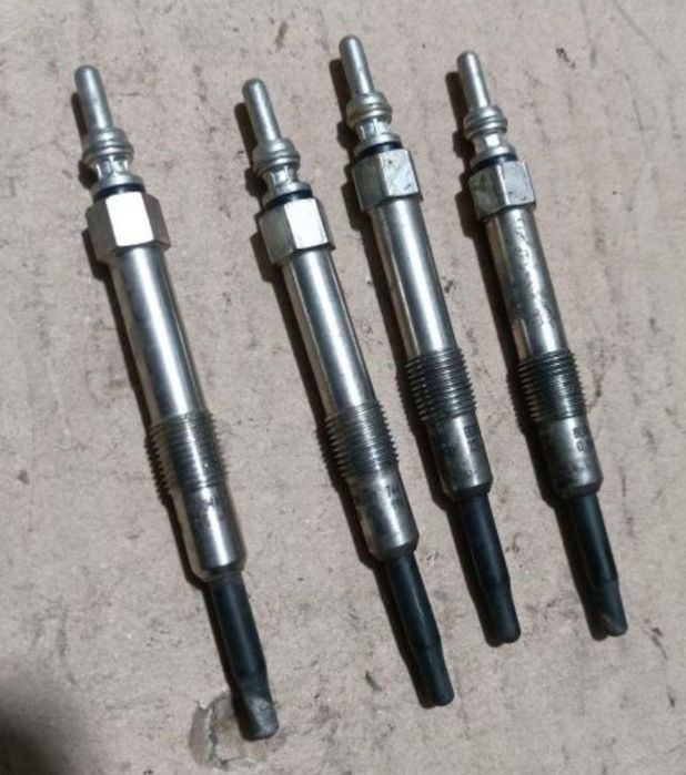 Bujii:Zafira Astra Vectra Master...expediere rapidă și ieftină,oriunde