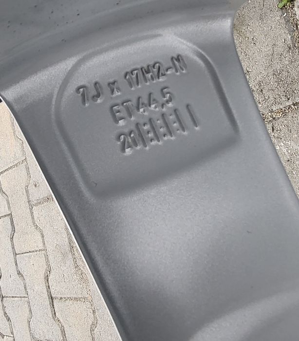 Jante aliaj originale Mercedes R17, anvelope iarna Pirelli 225 50 17