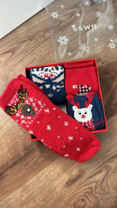 Подарочная упаковка на Новый год, красочные новогодние носки