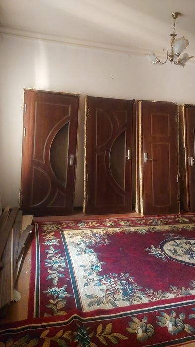 Срочно продаётся  комплект ешик дом учун