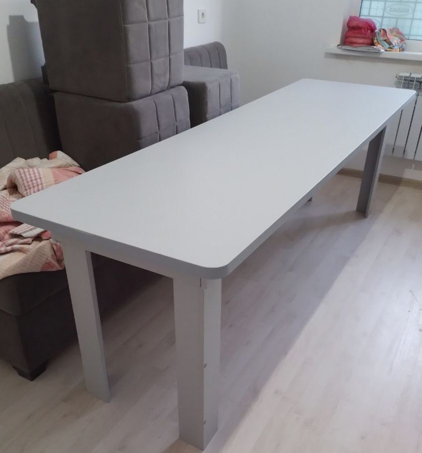 Кухонная мебель стол и диван в идеальном состоянии
Стол 250х70см
Диван