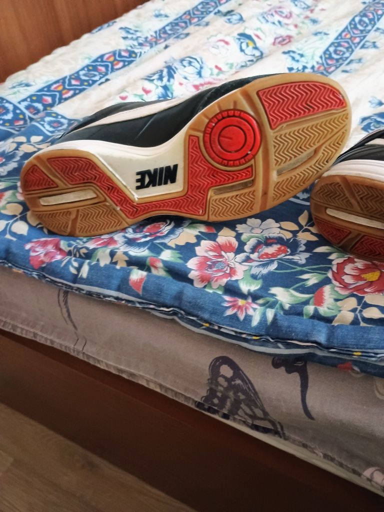 Nike Tiempo номер 41