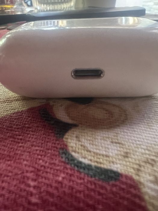 Caseta casti airpods pro (fara casca din imagine!)