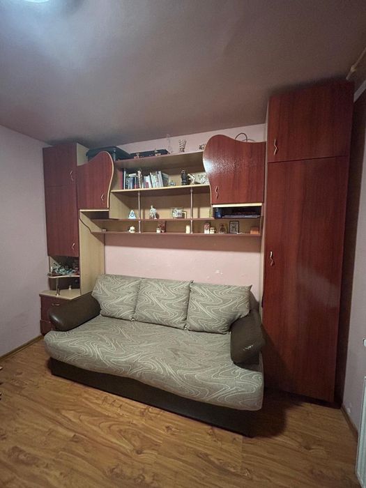Mobilier camera+canapea Grastis!