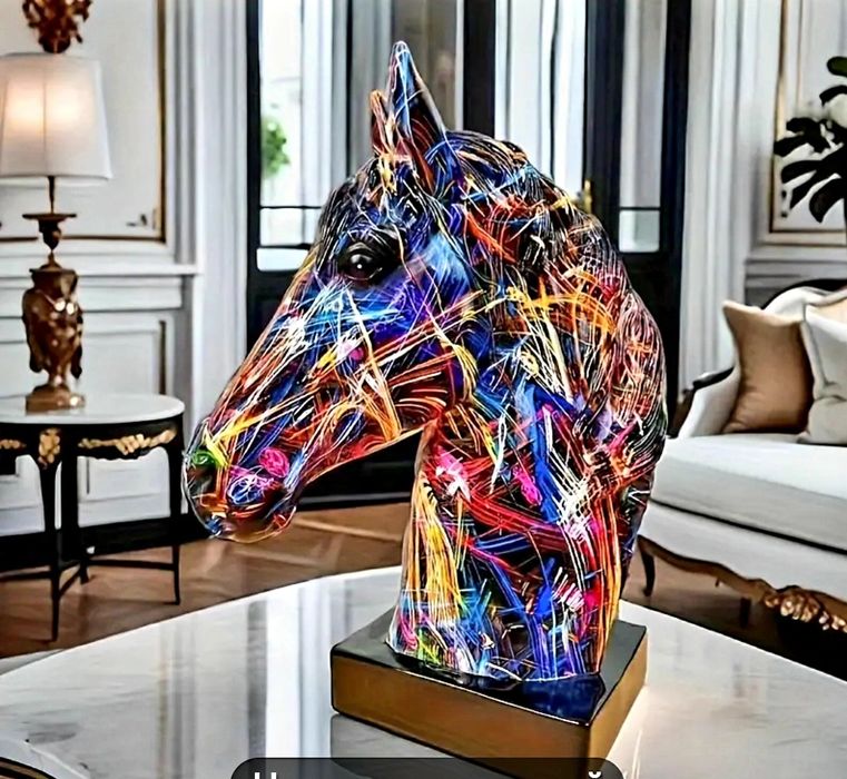 Статуя конска глава