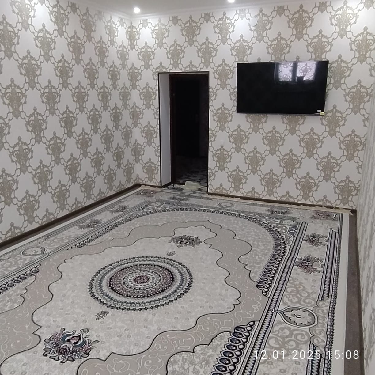 Продается 2 комнатная квартира в центре