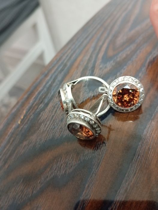 Продам комплект серебряный