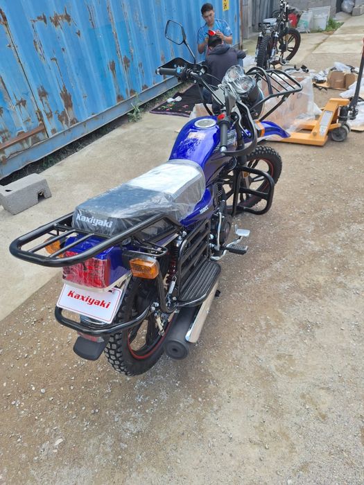 Мотоцикл 150-200 куб