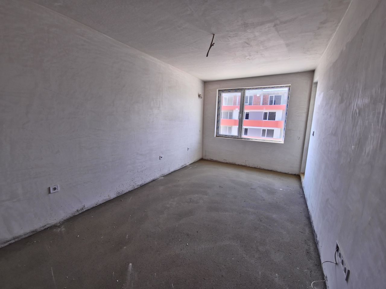 Продава се Двустаен апартамент в Пловдив, Западен - 72 кв.м за 1250 €/кв.м - Снимка #2