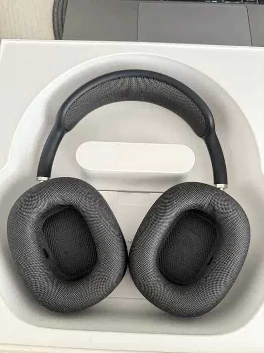 Apple AirPods Max (1-во поколение) Space Gray
