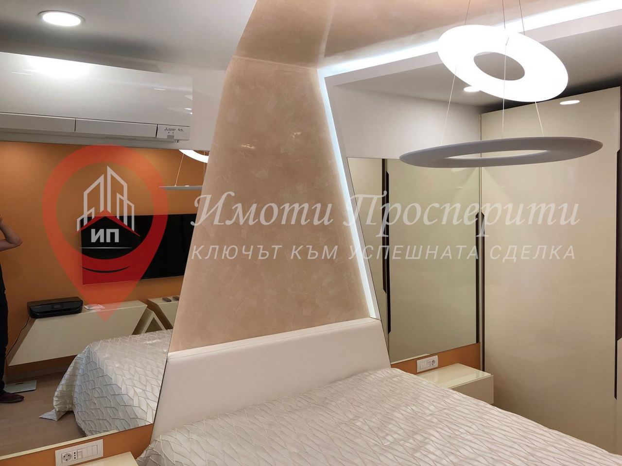 Дава се под наем Двустаен апартамент в София, Център - 79 кв.м за 790 € - Снимка #4