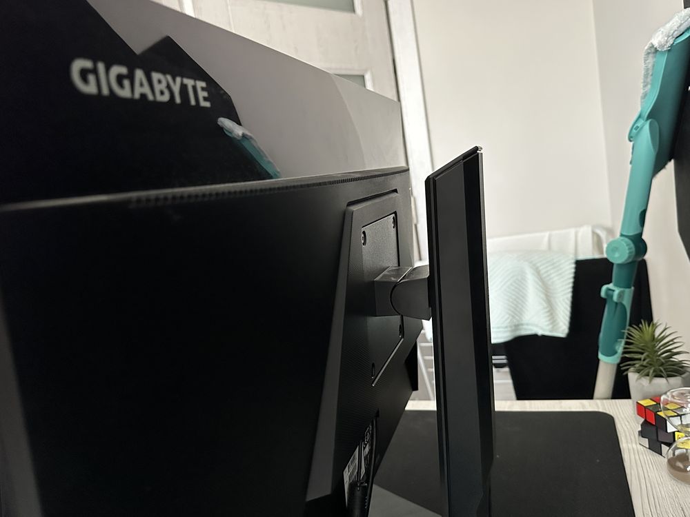 Гейминг Монитор 27" GIGABYTE G27Q-EK