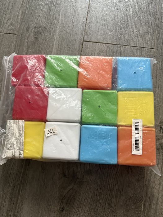 Пластиковые кубики 12 шт