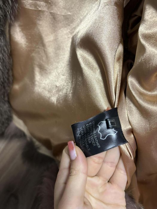 Haina de blană nepurtata