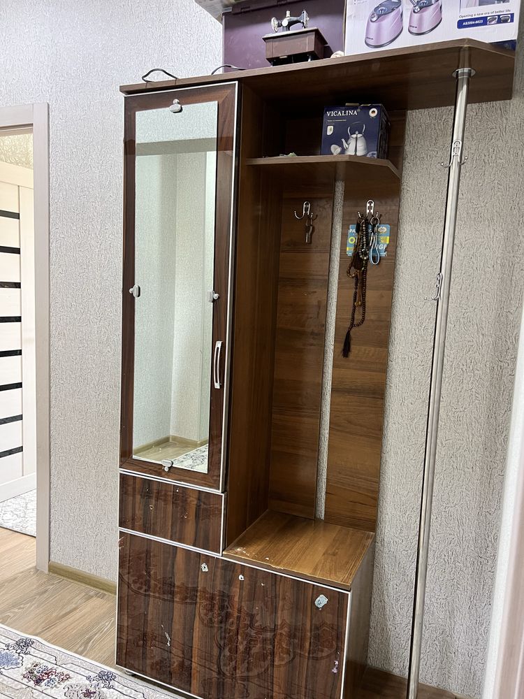 Garderob mebeli yaxshi holatda arzon narxda sotiladi