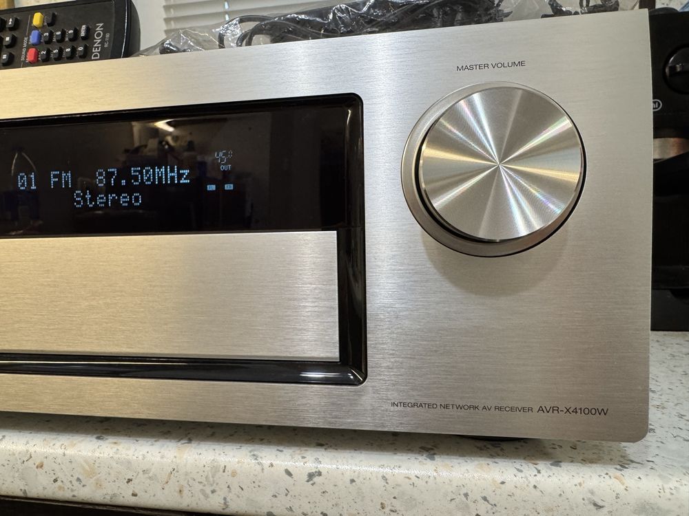 Denon AVR-X4100 Пълен комплект .Като нов Bluetooth