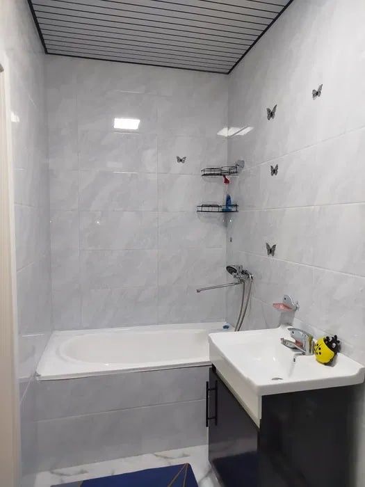 6 mikda 2 xonalik tayyor kvartira sotiladi