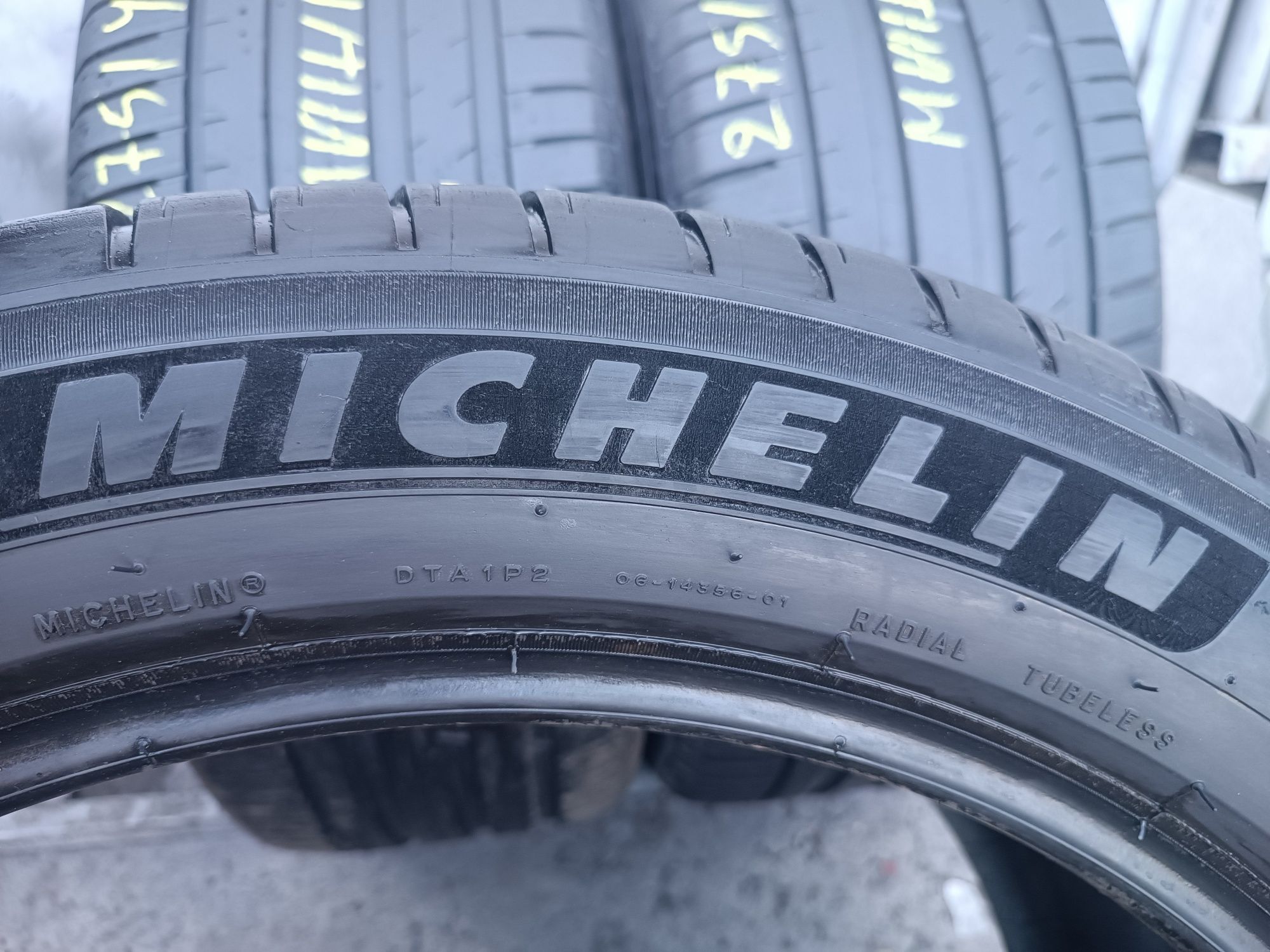 275/45/21 Michelin Дот 0622