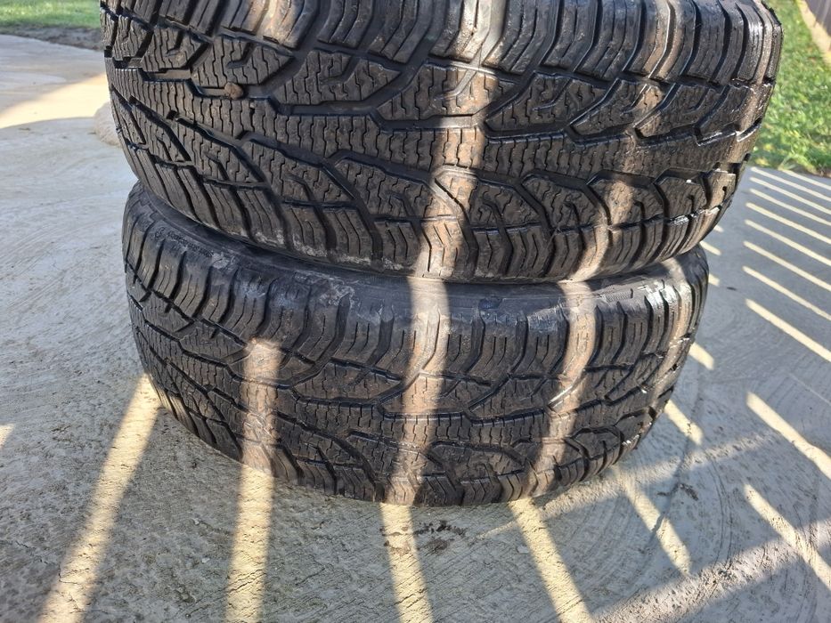 Vand 2 cauciucuri 215/55/R17